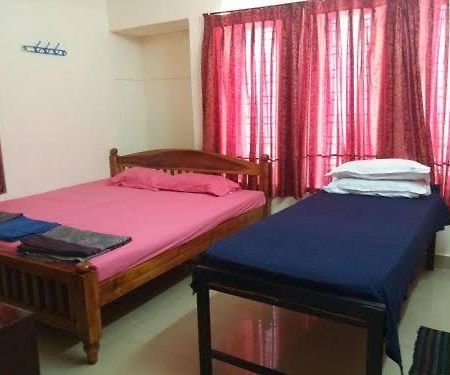 Capital Homestay Thiruvananthapuram ภายนอก รูปภาพ